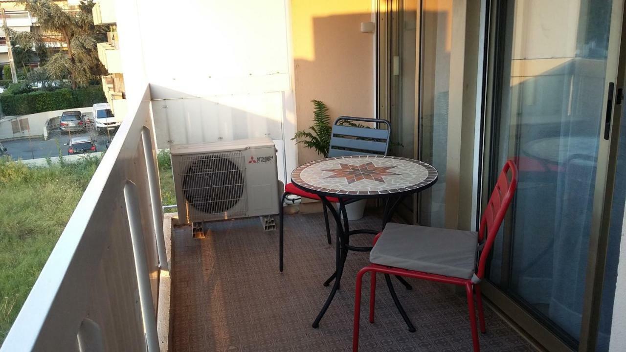 Appartamento Jardins Du Pont Du Lys Juan-les-Pins Esterno foto