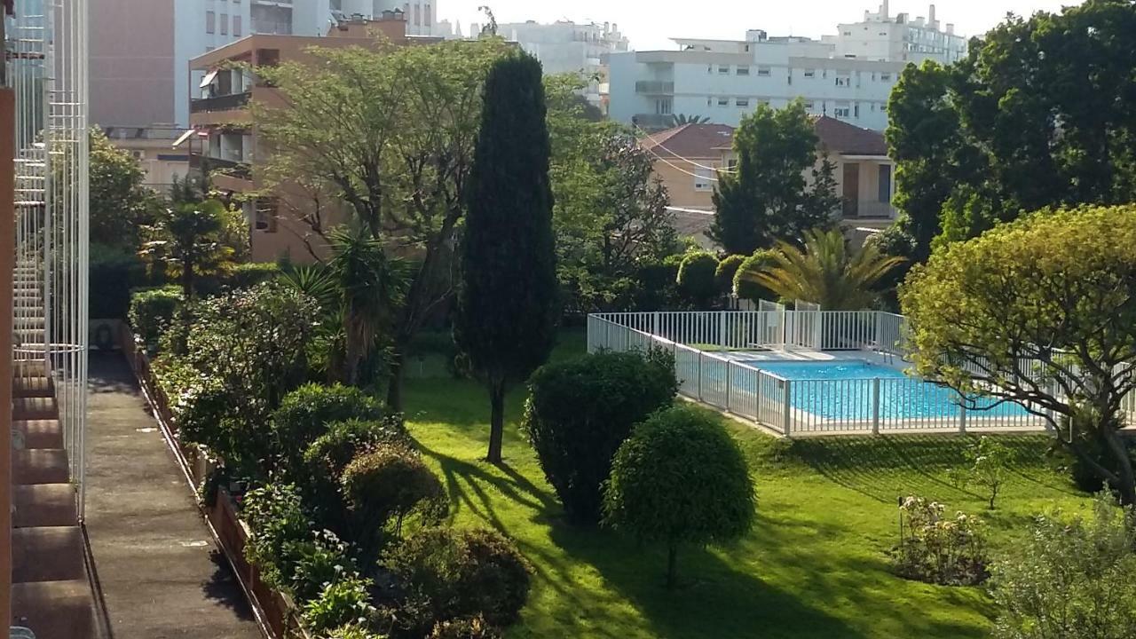 Appartamento Jardins Du Pont Du Lys Juan-les-Pins Esterno foto